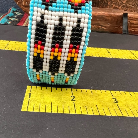 Native American Beaded Bracelet - Picture 12 of 13
